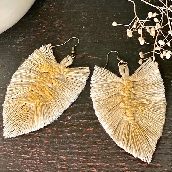 Macrame feathers earrings J. Cruz Hand made w love - Picture 4 of 13